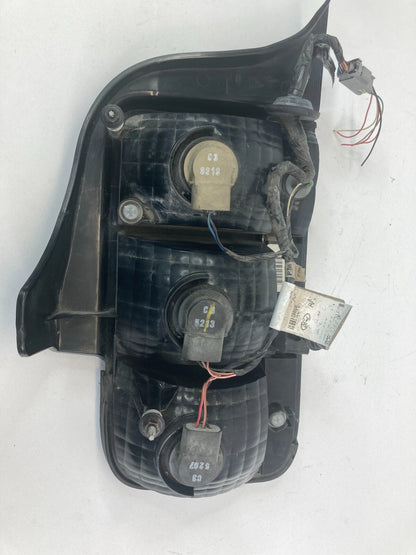 2005-2009 FORD MUSTANG PASSENGER RIGHT REAR TAILLIGHT LAMP ASSEMBLY 13A412AA OEM