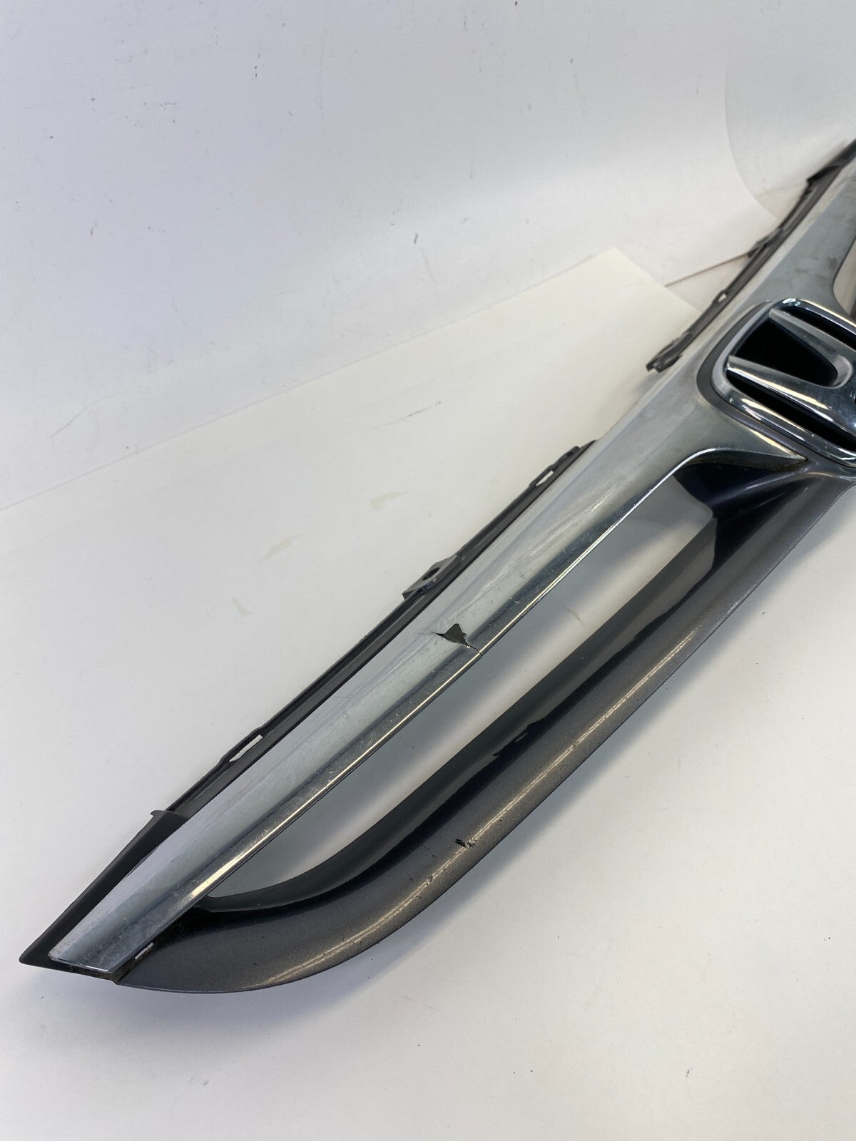 2003-2005 Honda Accord Front Upper Bumper Grill Grille W/ Emblem 71120-SDA OEM