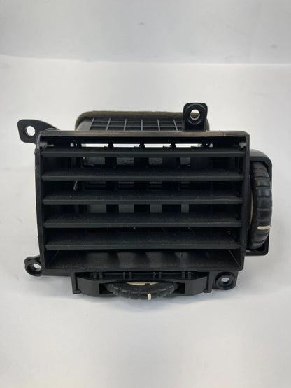 2004-2006 KIA SPECTRA DASH CENTER RIGHT SIDE PANEL A/C HEAT VENT LD-84-890A OEM