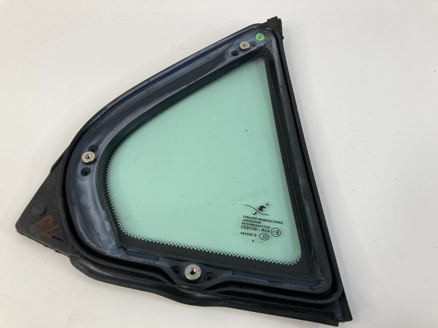 2003-2011 Saab 9-3 Rear Left Door Window Glass Vent Quarter Panel E143R-001025