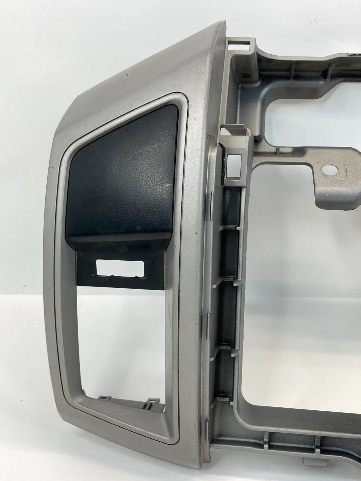 2005-2011 TOYOTA TACOMA CENTER DASH BEZEL RADIO TRIM VENT PANEL SURROUND ASSY