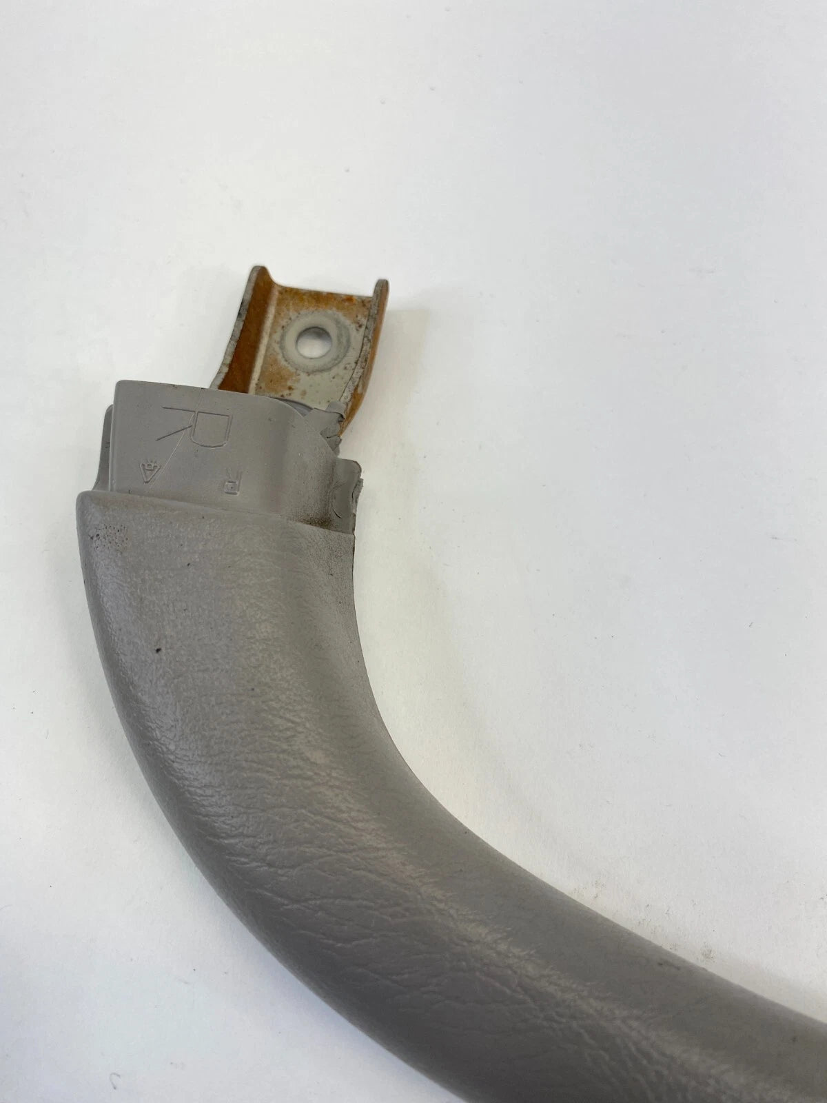 2001-2004 TOYOTA SEQUOIA REAR RIGHT SIDE B-PILLAR INNER GRAB GRIP ASSIST HANDLE