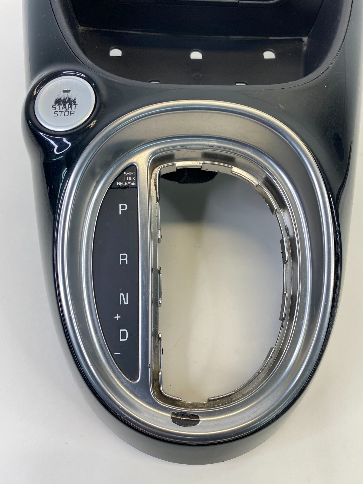 14-16 Kia Soul Center Console A/T Shifter Bezel Trim W/ Start Button 84630-B2000