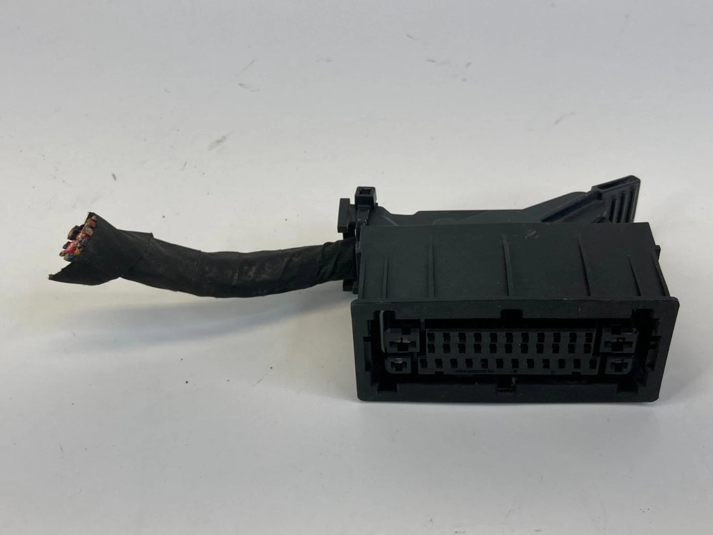 2015-2017 Kia Rio 1.6L FWD A/T FWD ABS Anti Lock Brake Pump Plug Cable Connector