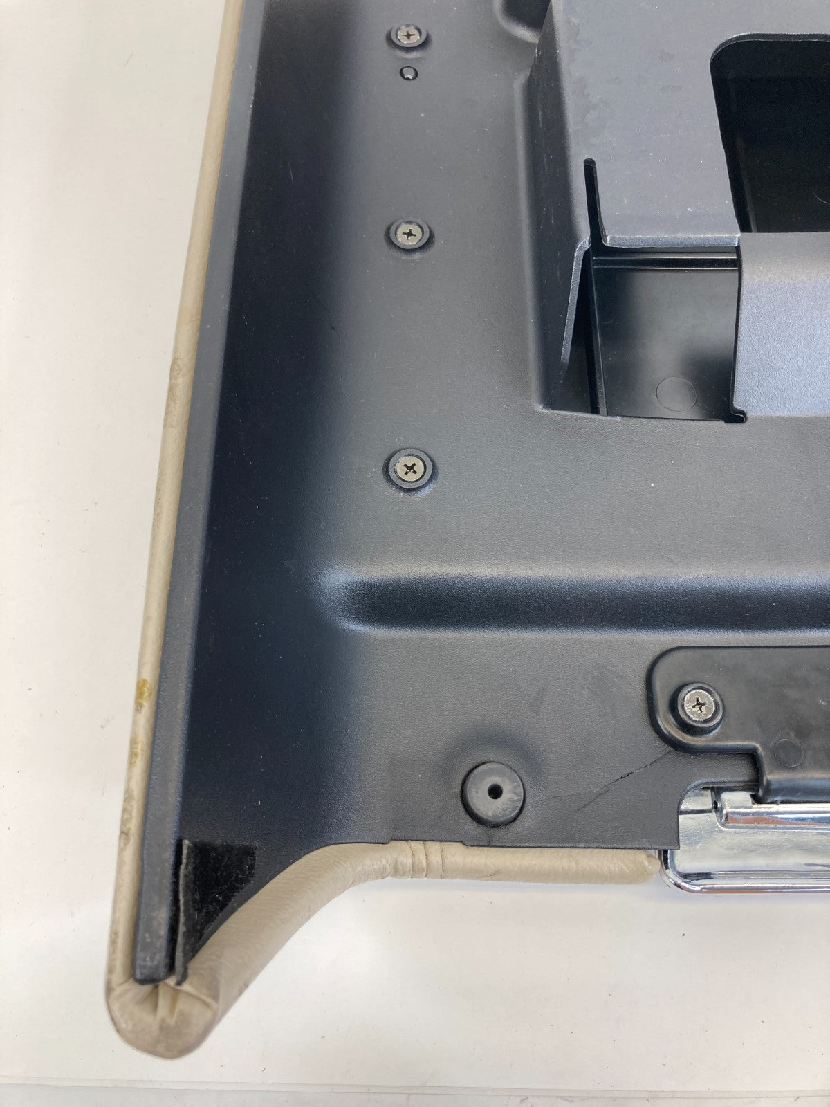 2003-2006 Lincoln Navigator Center Console Armrest Arm Rest Lid Cover OEM