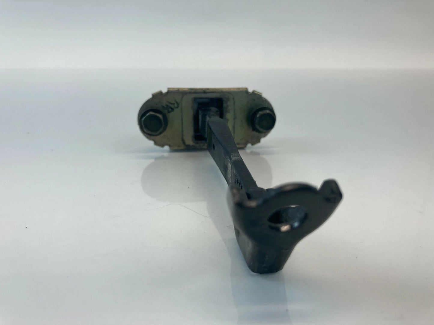 03-07 NISSAN MURANO REAR RIGHT SIDE DOOR CHECK CHECKER STOPPER DETENT BRACKET