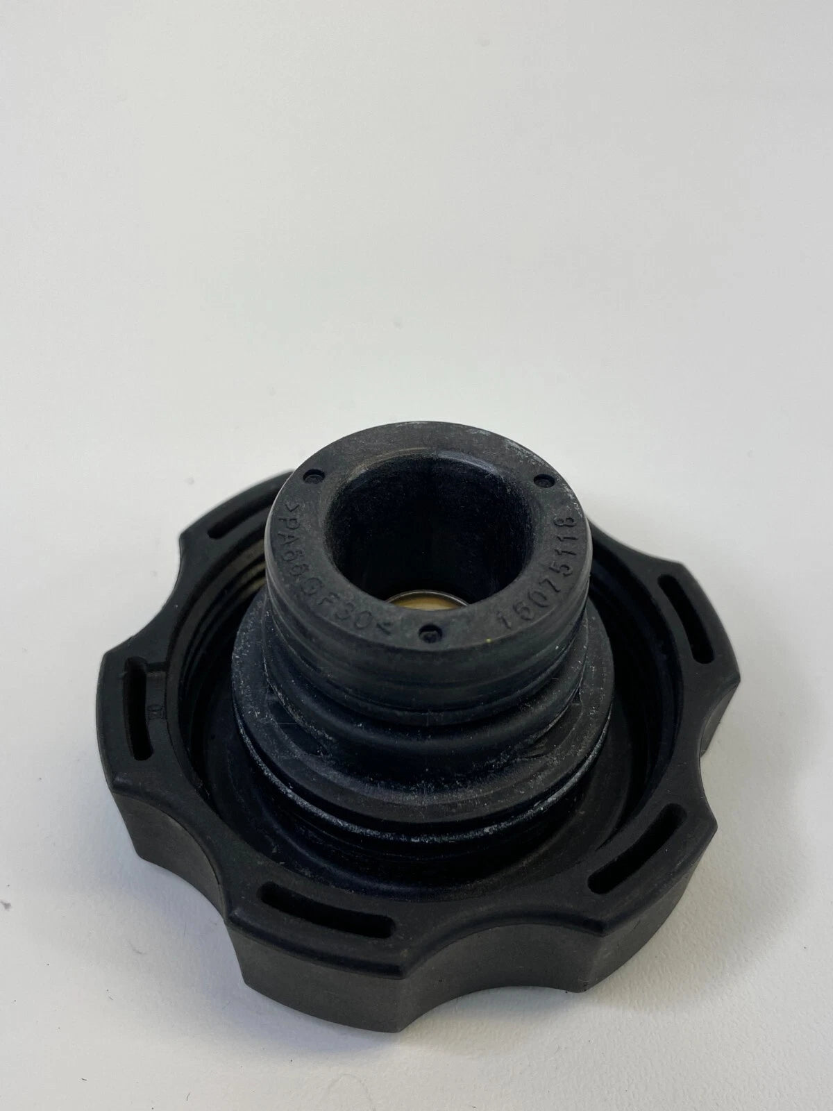 2010-2017 GMC TERRAIN RADIATOR EXPANSION COOLANT RESERVOIR TANK CAP 15075118 OEM