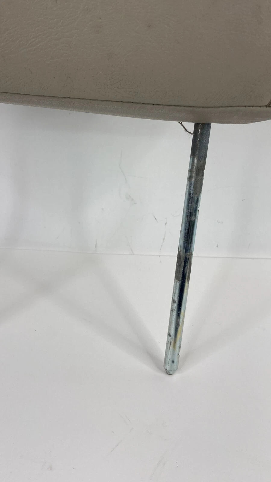 2000-2003 CHEVROLET TAHOE FRONT LEFT DRIVER SEAT HEADREST HEAD REST OEM