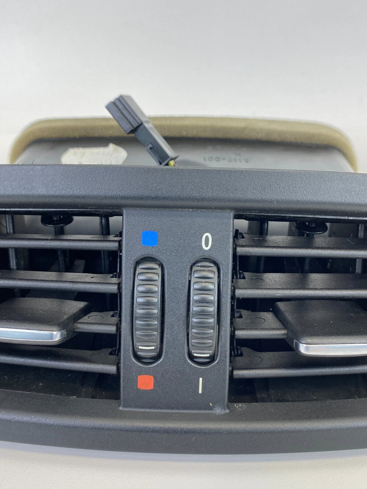 2009 2010 BMW 535I XDRIVE REAR CONSOLE A/C AIR VENT GRILL GRILLE 64226932023 OEM