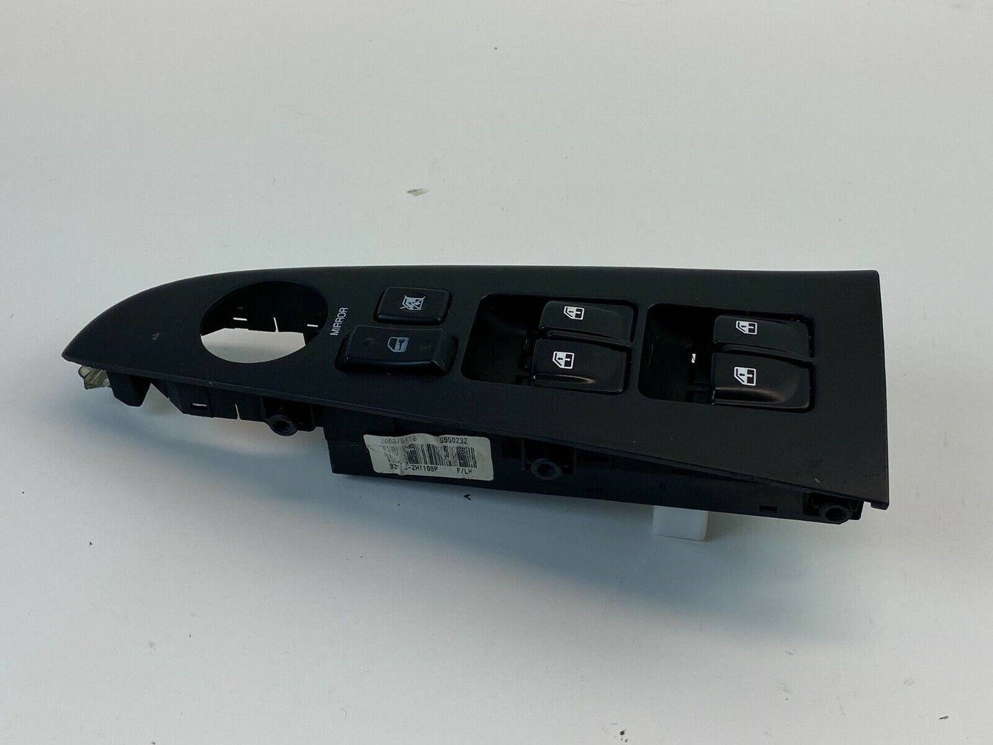 07-10 Hyundai Elantra Sedan Left Driver Master Power Window Switch 93570-2H010