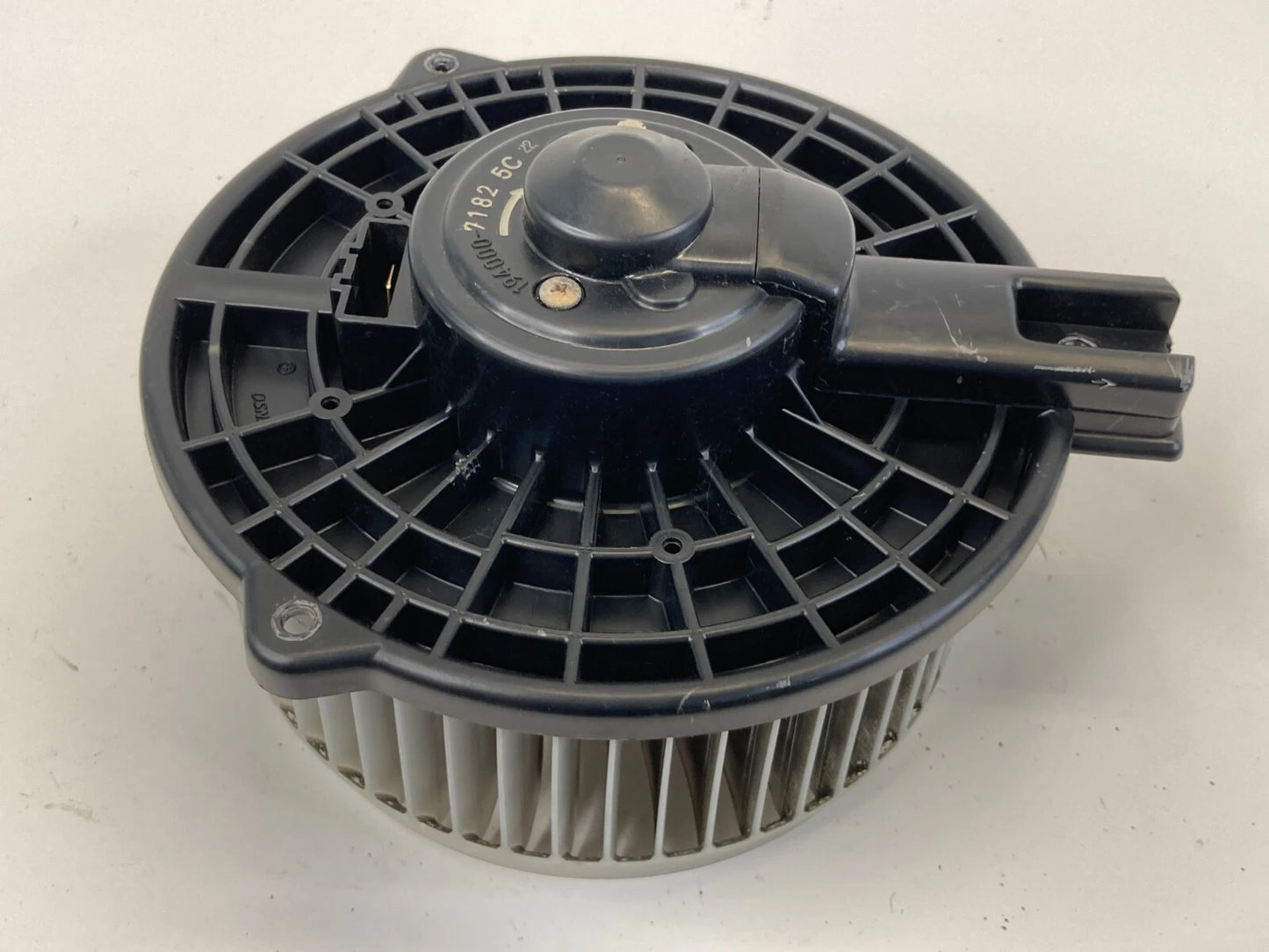 1999-2003 LEXUS RX300 AC HEATER BLOWER MOTOR ASSEMBLY W FAN CAGE OEM 194000-7182