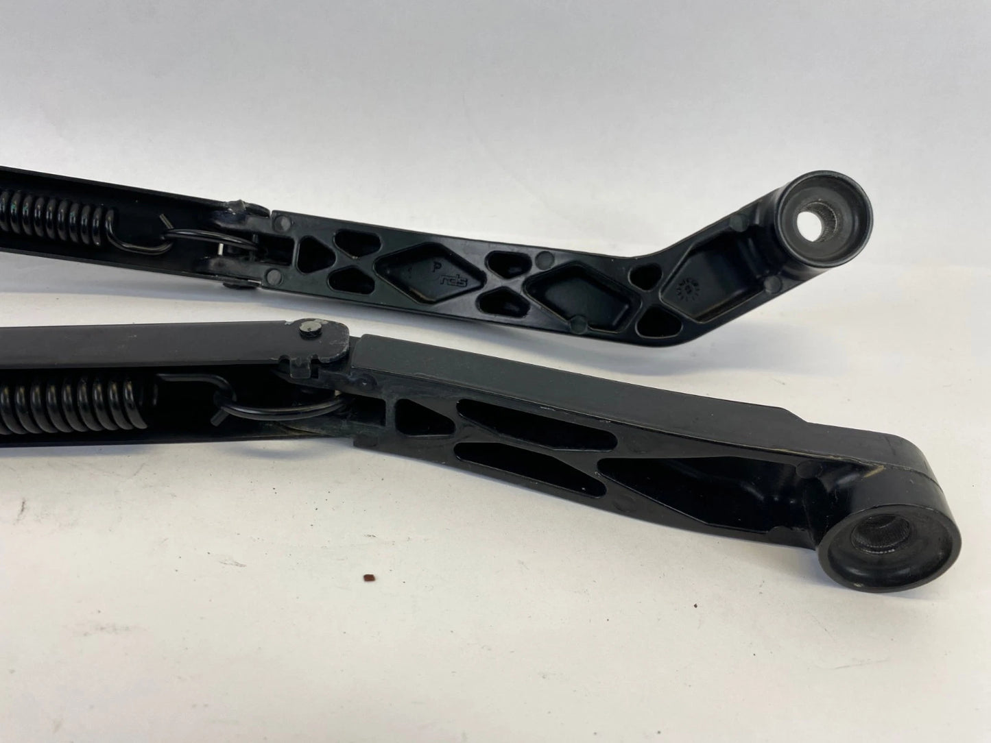 2010-2017 CHEVROLET EQUINOX WINDSHIELD WIPER ARM PAIR ASSEMBLY FRONT OEM FACTORY