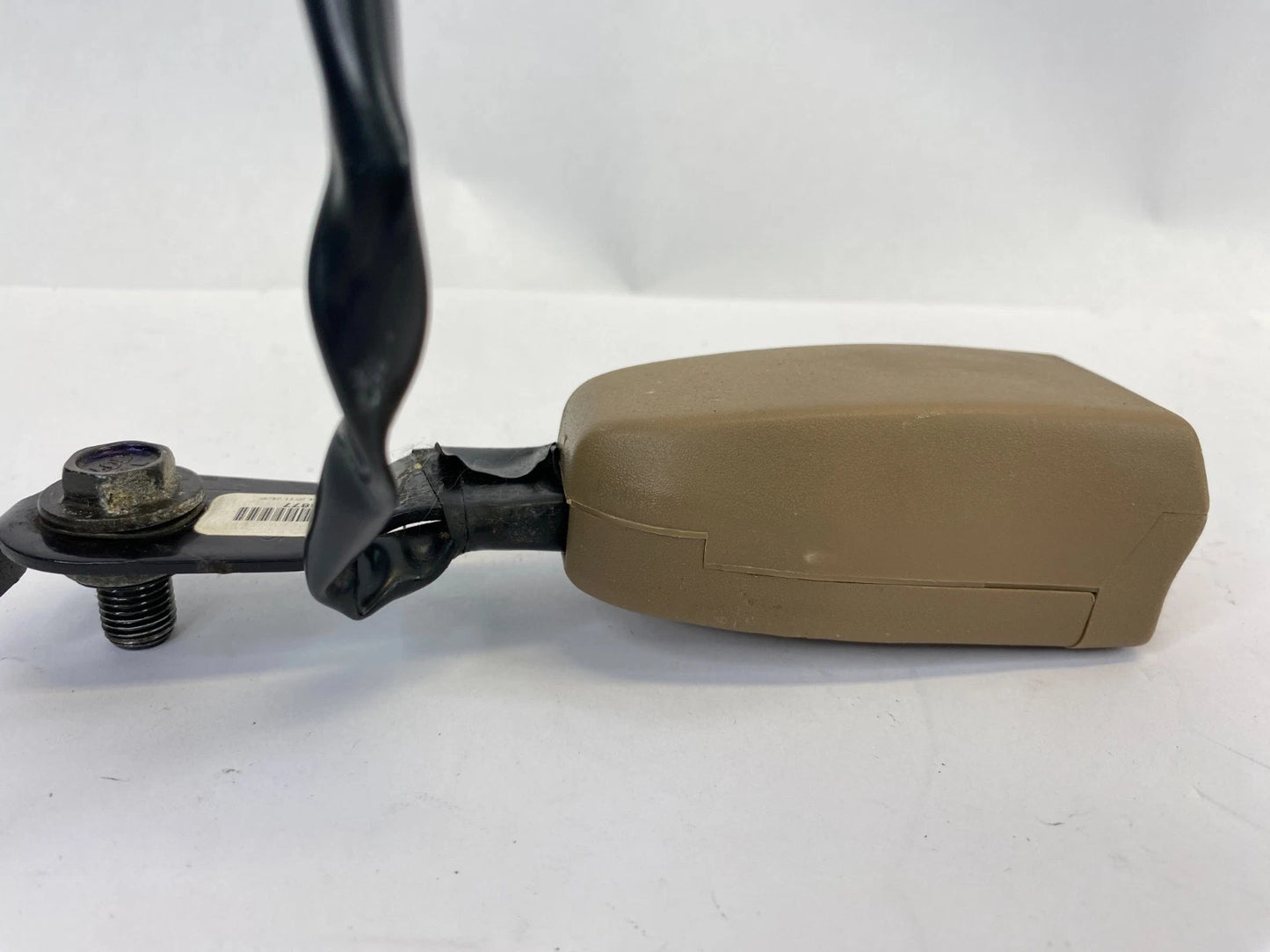 2005-2008 HONDA PILOT FRONT RIGHT PASSENGER SEAT BELT BUCKLE LATCH RECEIVER OEM