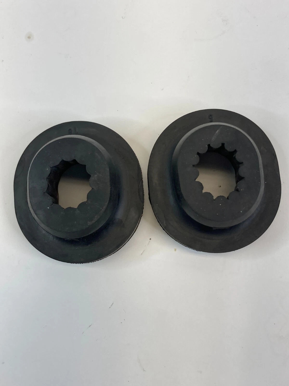 2009-2015 JAGUAR XF RADIATOR HOLDER RUBBER MOUNT BUSHING INSULATOR PAIR SET