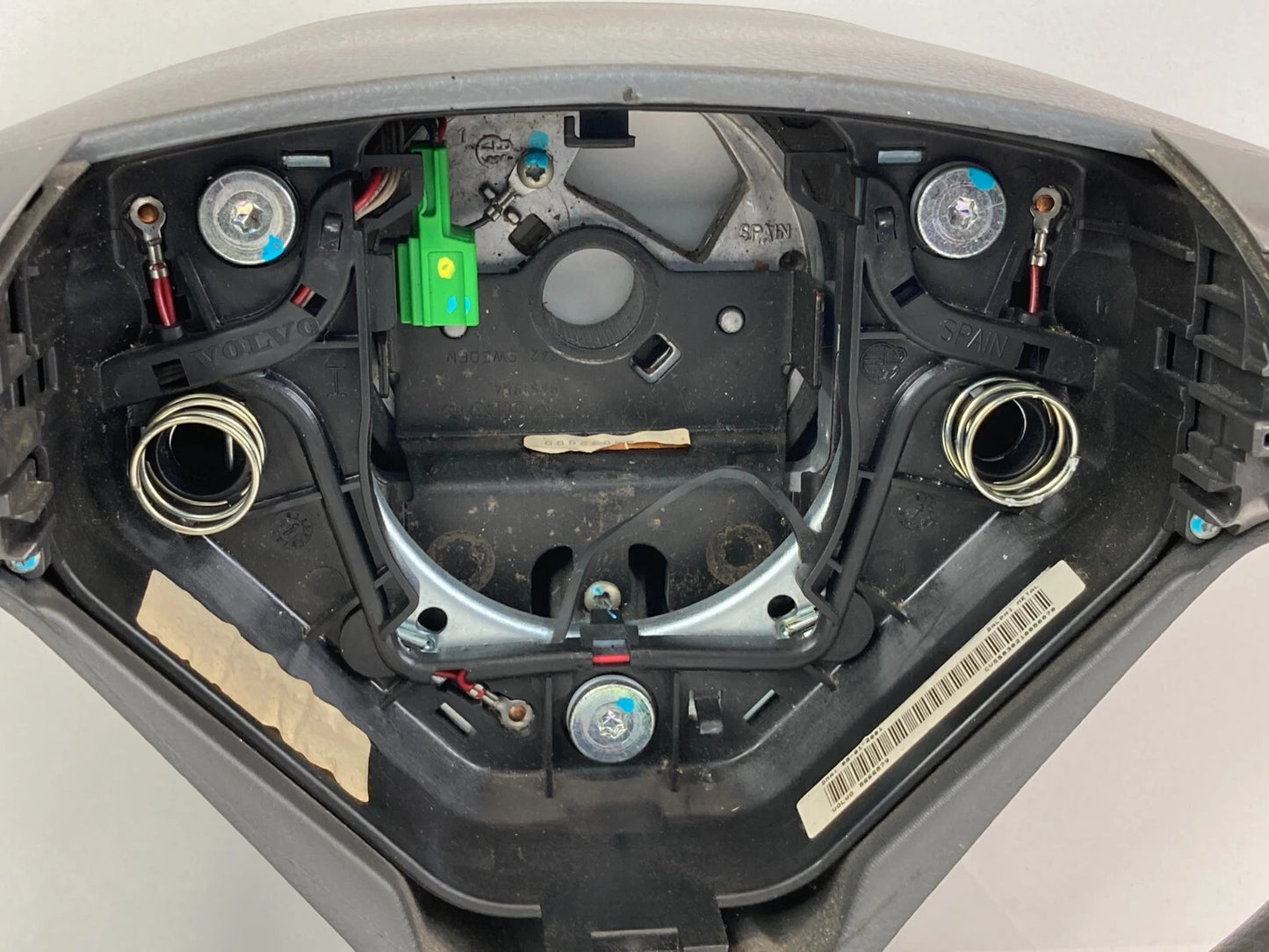 2001-2004 VOLVO S60 STEERING WHEEL 3 SPOKE W/ CRUISE CONTROL SWITCH 8666879