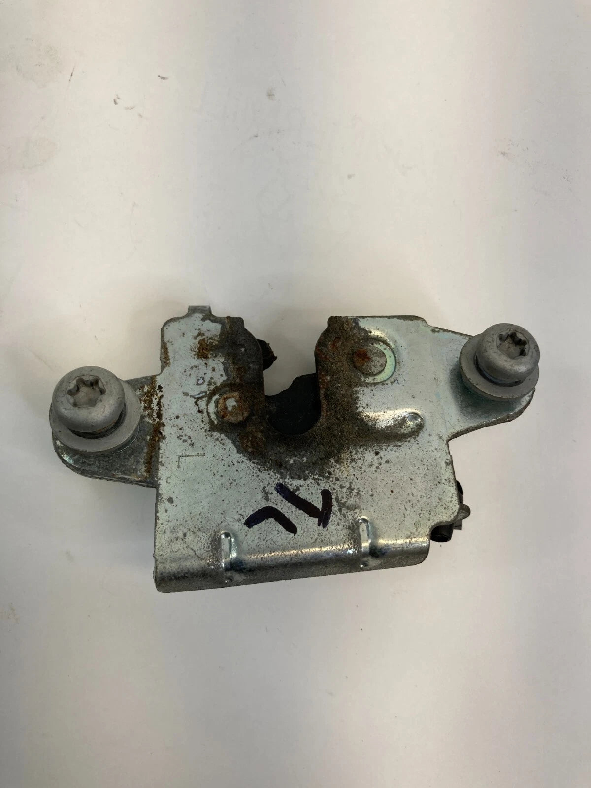 2007-2021 TOYOTA TUNDRA REAR LEFT DRIVER SIDE TAILGATE LIFTGATE LOCK LATCH OEM