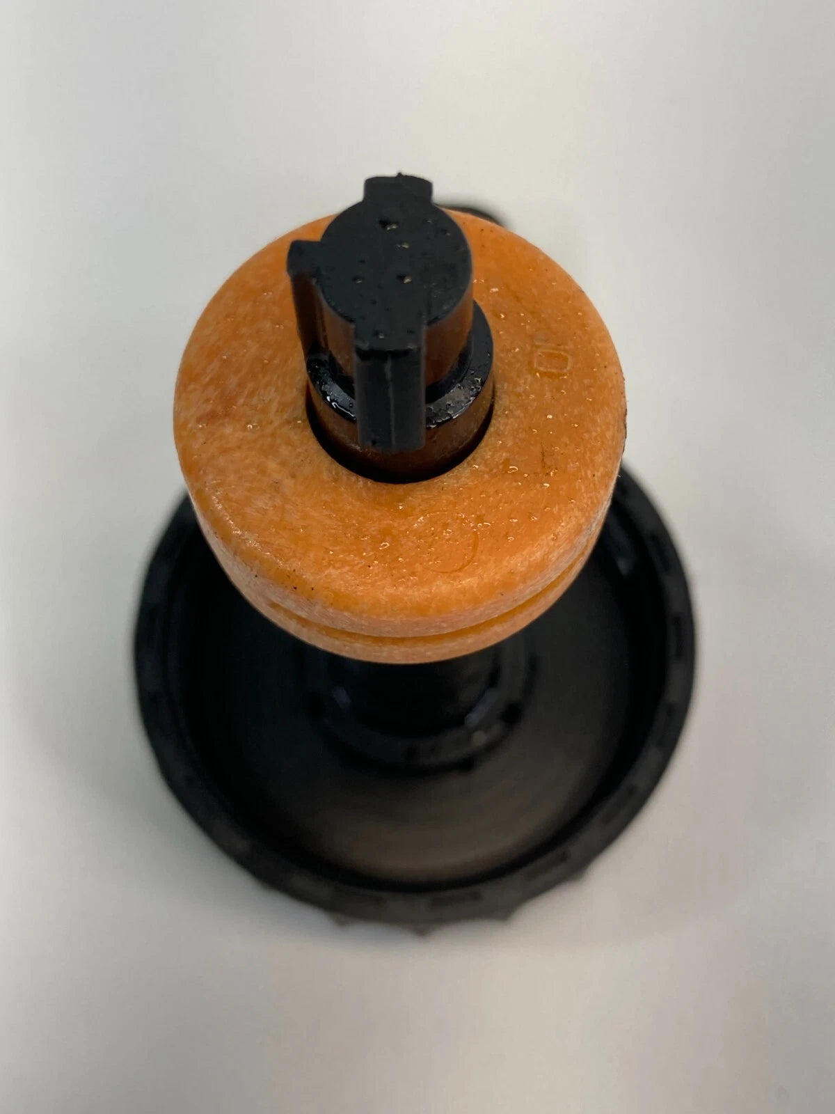 2001-2006 BMW 330I BRAKE FLUID MASTER CYLINDER RESERVOIR CAP COVER OEM