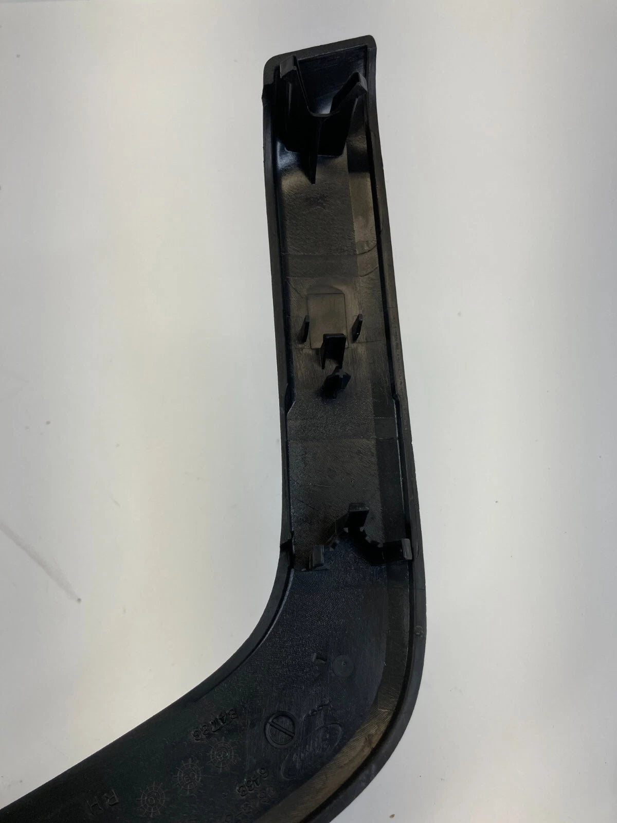 08-11 FORD FOCUS FRONT RIGHT SIDE DOOR PULL HANDLE FINISH TRIM 8S43-5422642B-BKW