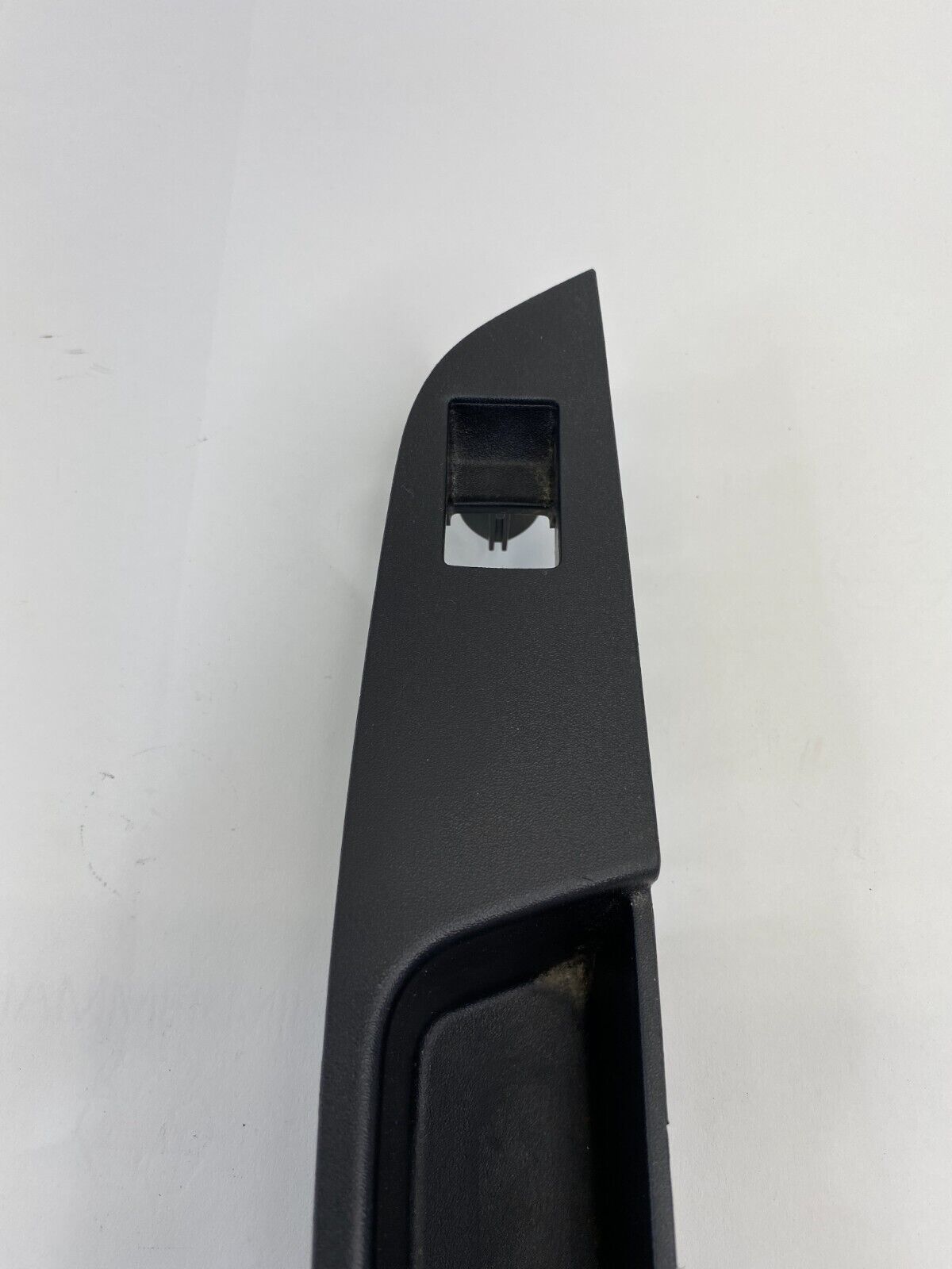 2010-2017 Chevrolet Equinox Rear Right Side Door Window Switch Bezel AKE21347