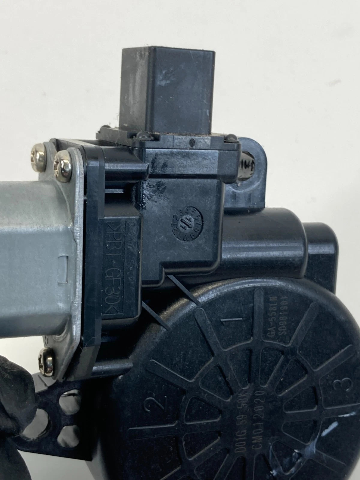 10-13 MAZDA 3 REAR LEFT BACK SIDE DOOR POWER WINDOW MOTOR D01G-59-58X OEM