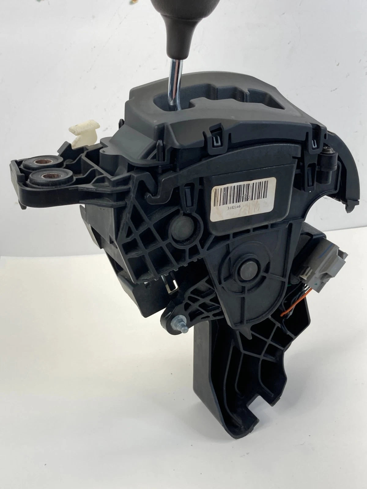 2011-2016 CHRYSLER TOWN & COUNTRY 3.6L AT GEAR SELECTOR SHIFT SHIFTER LEVER OEM