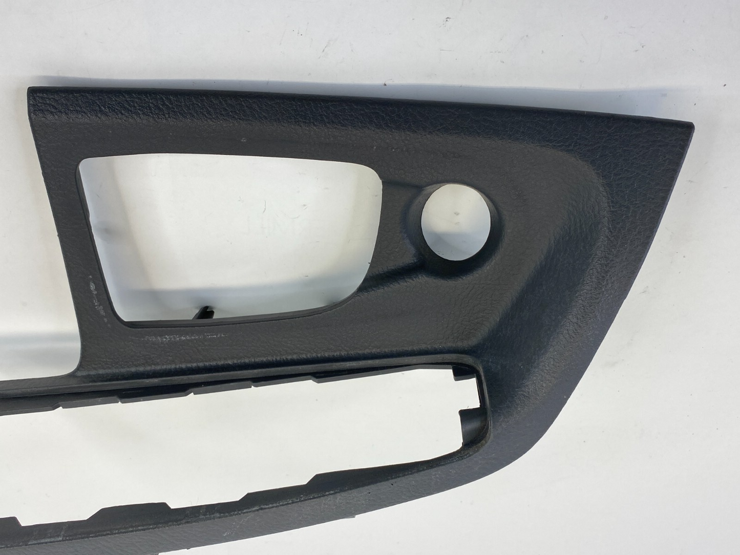 04-09 Kia Spectra Front Left Driver Door Window Switch Cover Bezel 82334-2F000