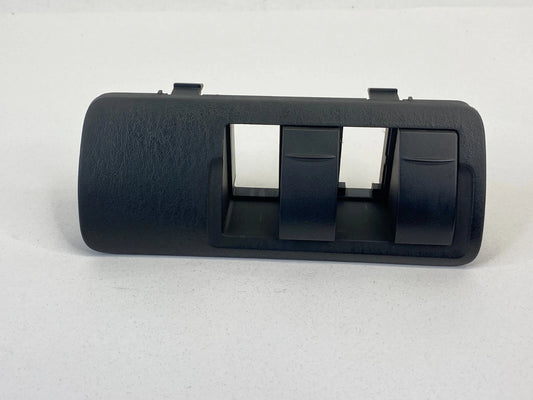 2002-2005 HYUNDAI SONATA CRUISE CONTROL LIGHT PANEL BEZEL TRIM 84841-3C000 OEM