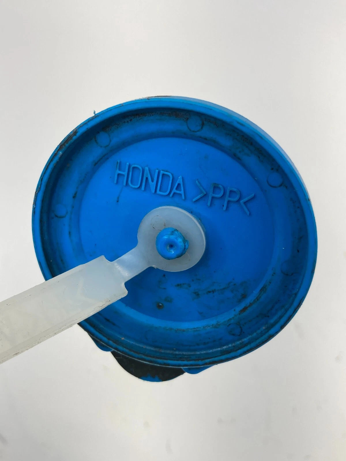 05-10 HONDA ODYSSEY WINDSHIELD WIPER WASHER FLUID RESERVOIR COVER CAP TOP OEM