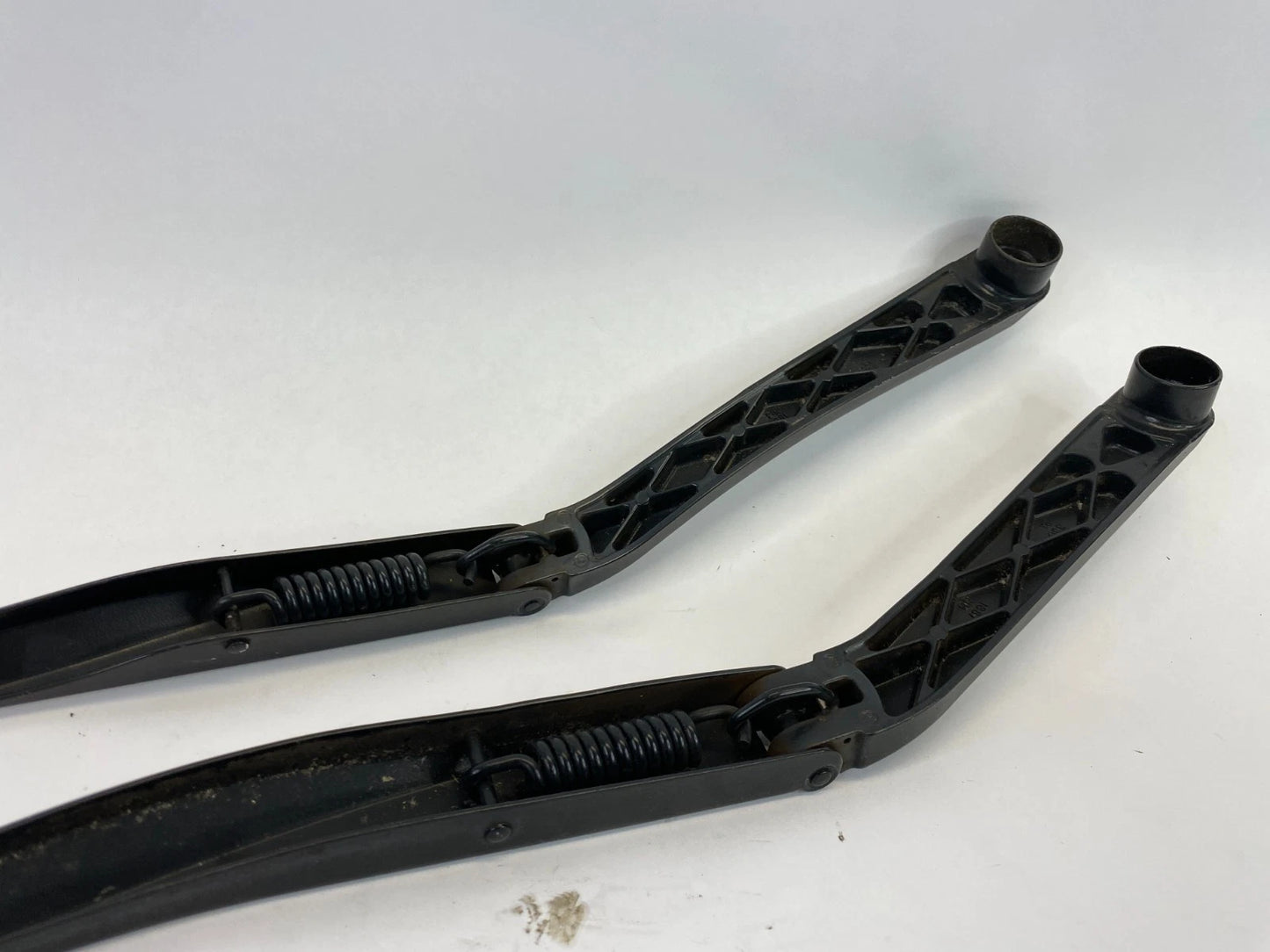 2007-2011 TOYOTA CAMRY FRONT WINDSHIELD WIPER ARM SET LEFT AND RIGHT OEM