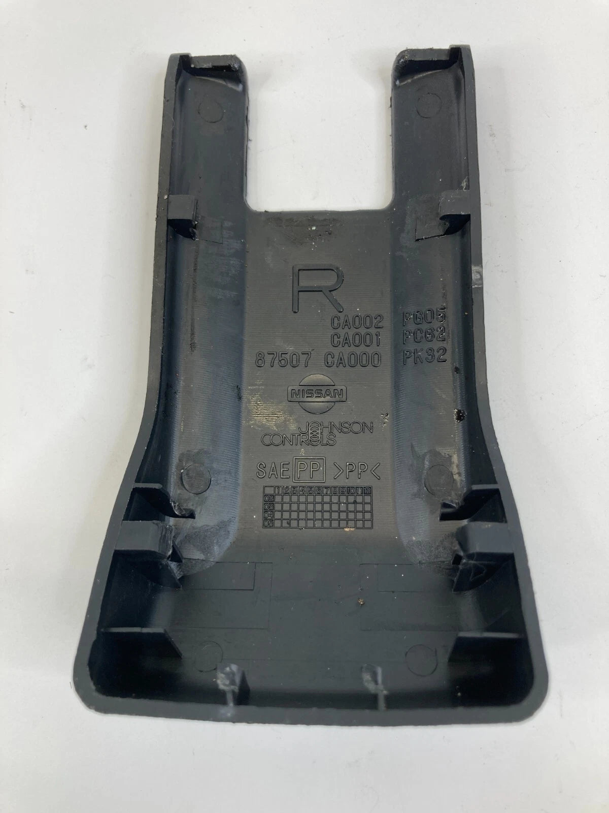 03-07 NISSAN MURANO RIGHT SIDE SEAT RAIL TRACK COVER TRIM BEZEL 87507-CA000 OEM