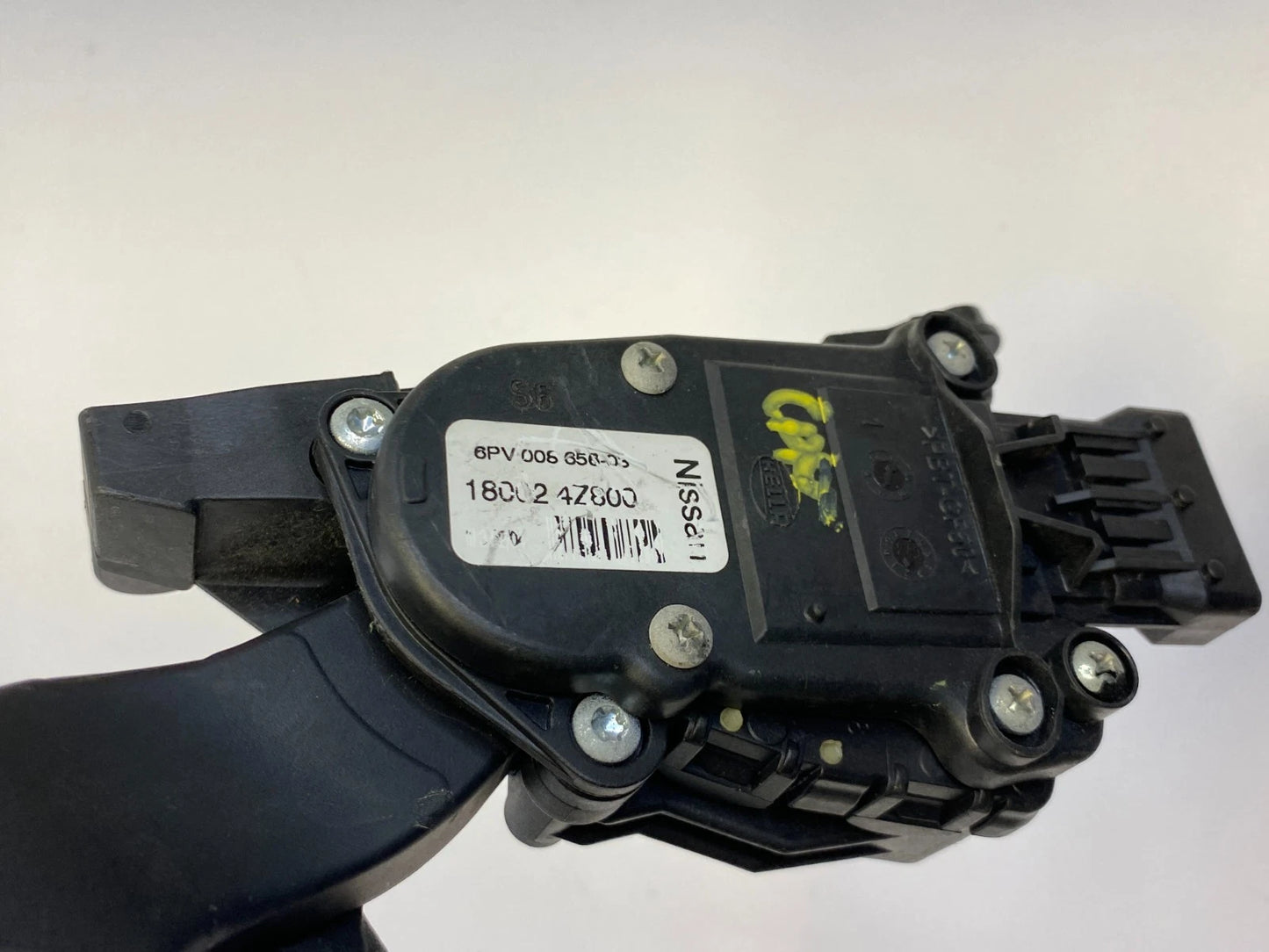 2002-2006 NISSAN ALTIMA 2.5L ACCELERATOR GAS PEDAL ASSEMBLY OEM 18002-4Z800