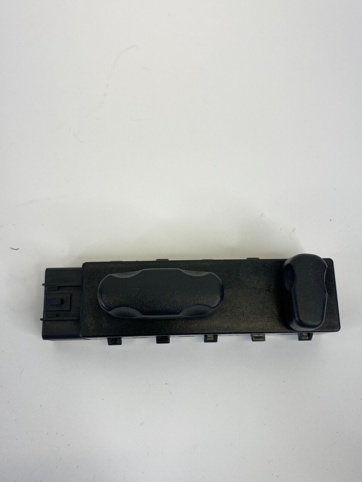 2012-2015 Chevrolet Captiva Sport Front Power Seat Adjuster Switch 12451497 OEM