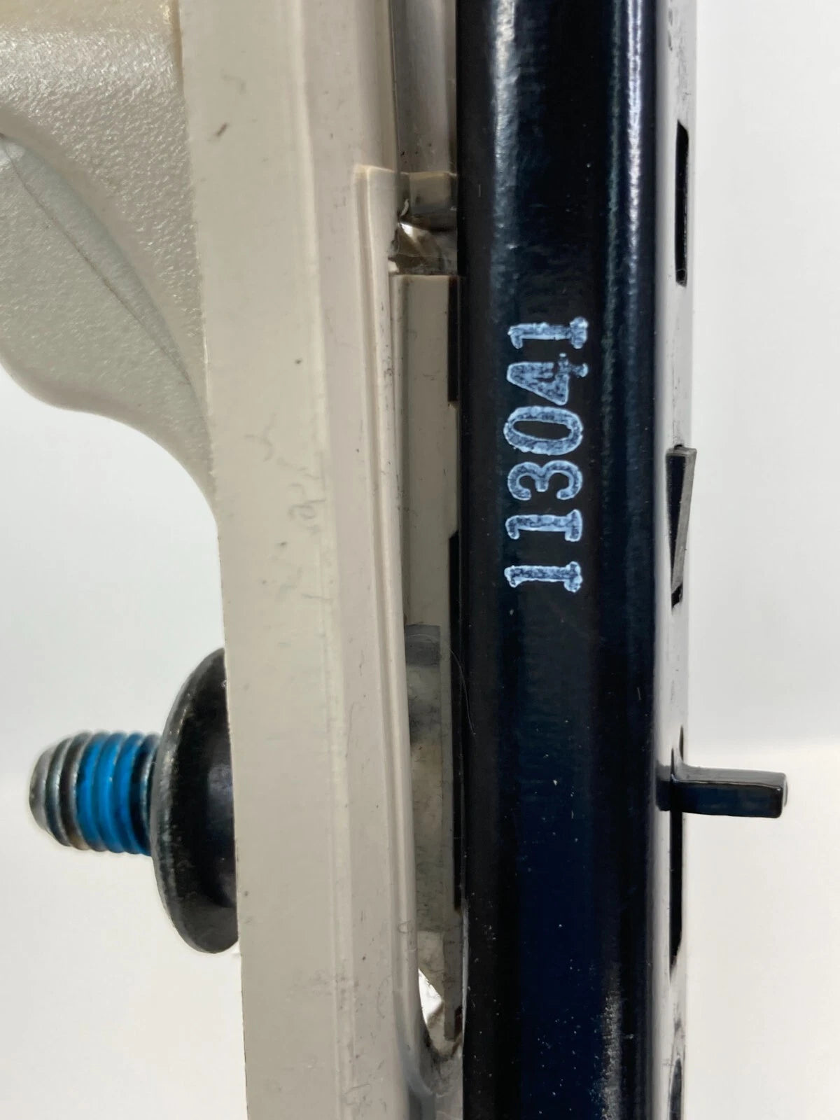 03-06 FORD EXPEDITION FRONT RIGHT SIDE SEAT BELT HEIGHT ADJUSTER F331100C OEM