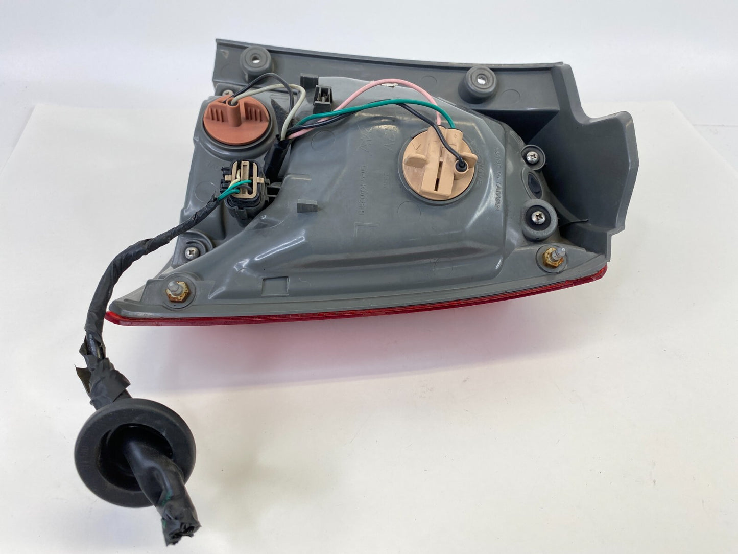 2011 2012 2013 Kia Sorento Rear Left Driver Outer Tail Light Taillight OEM