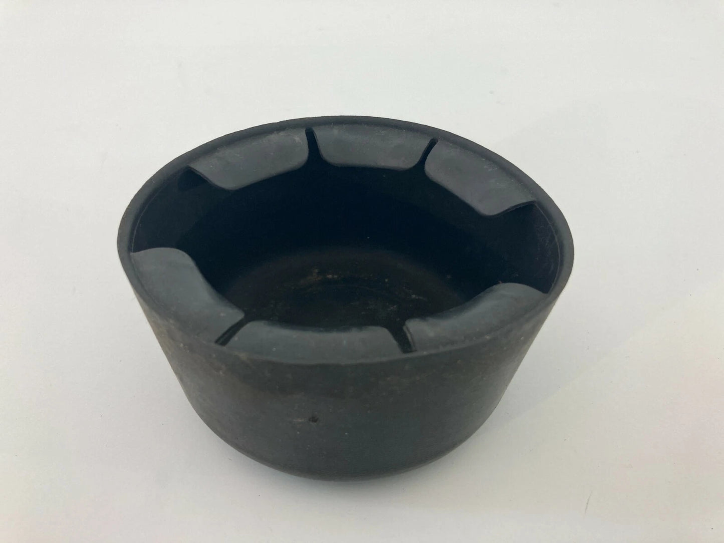 2002-2009 TRAILBLAZER GMC ENVOY CENTER CONSOLE DRINK CUP HOLDER RUBBER INSERT