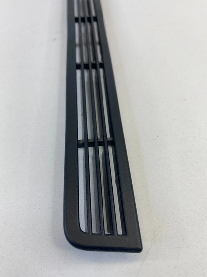 2006-2010 MERCEDES-BENZ R350 REAR LEFT QUARTER PANEL TRUNK AIR VENT DEFROST TRIM