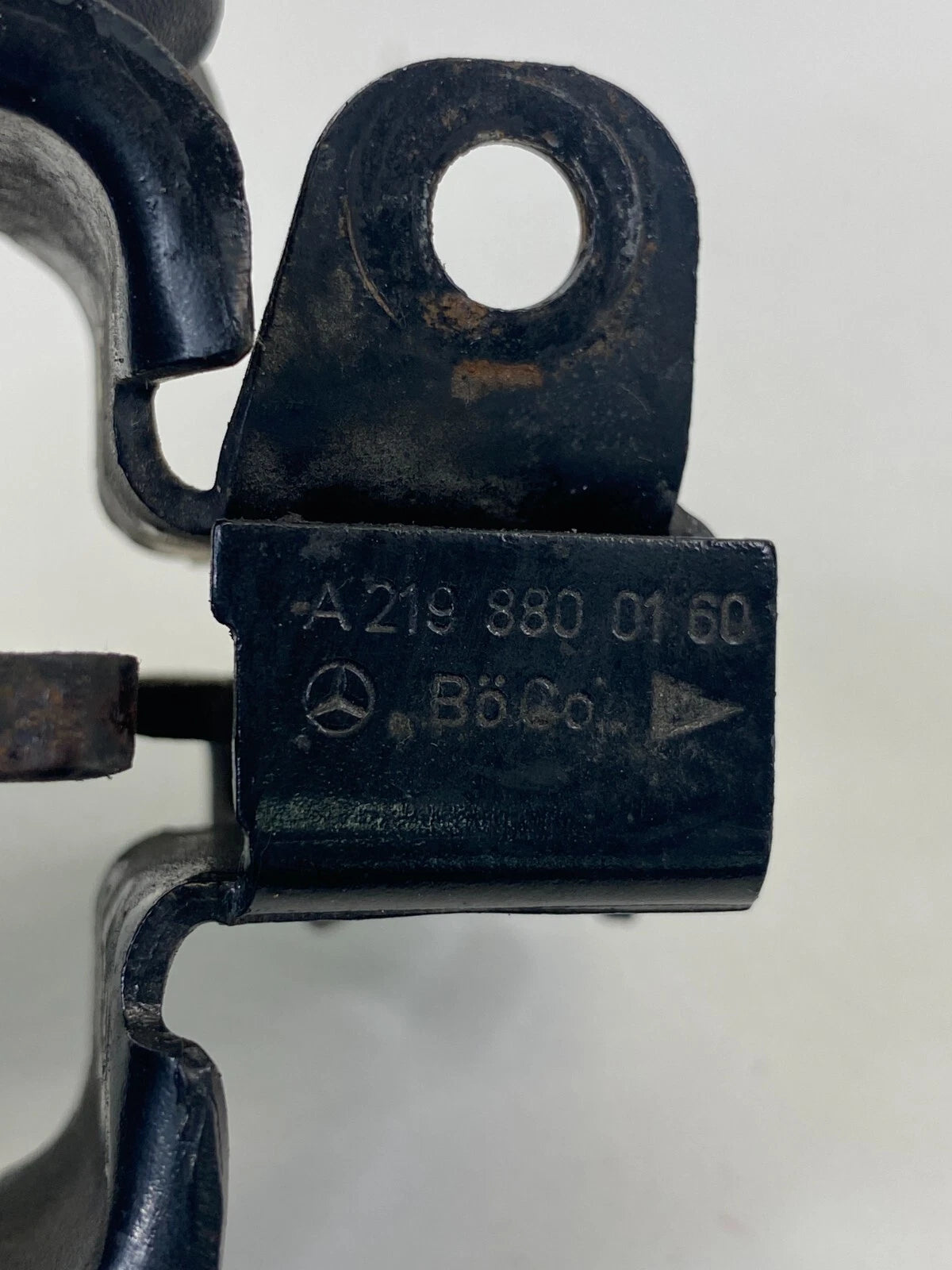 2003-2009 MERCEDES BENZ E320 FRONT HOOD SIDE LOCK LATCH STRIKER A2198800160 OEM
