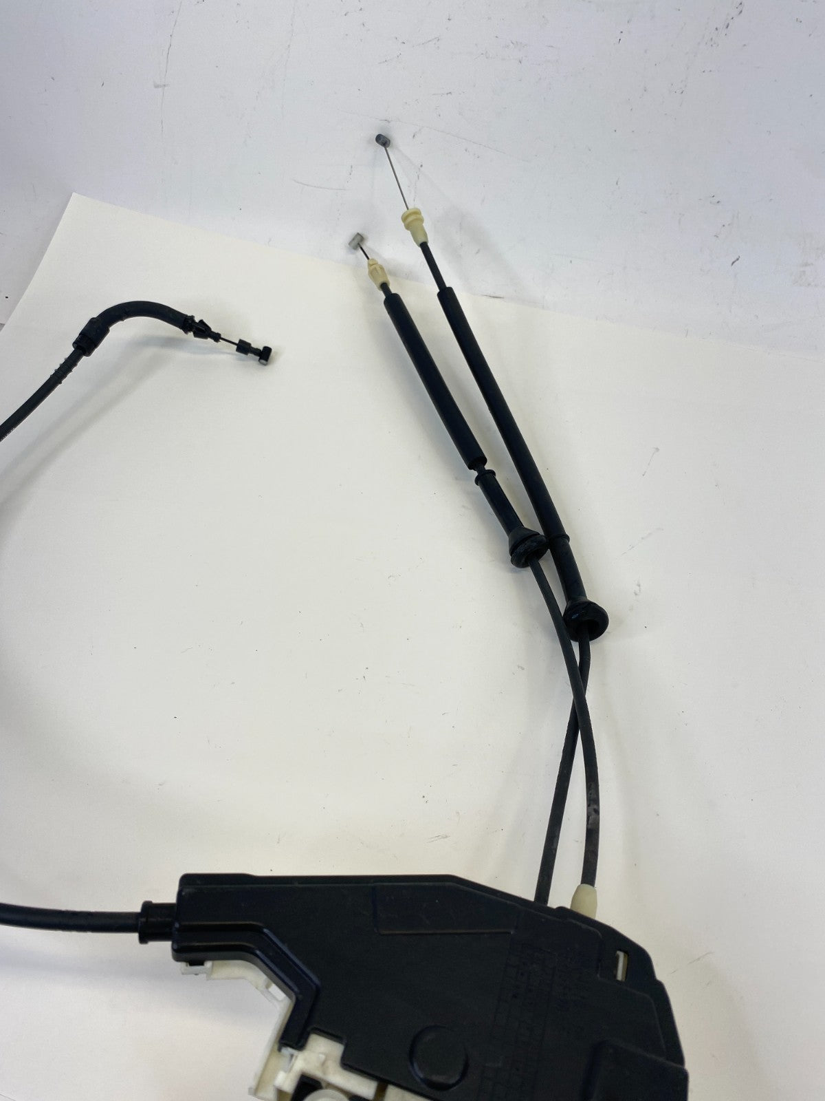 2015-2017 Chrysler 200 Rear Right Door Lock Latch Release Actuator 04589914AD