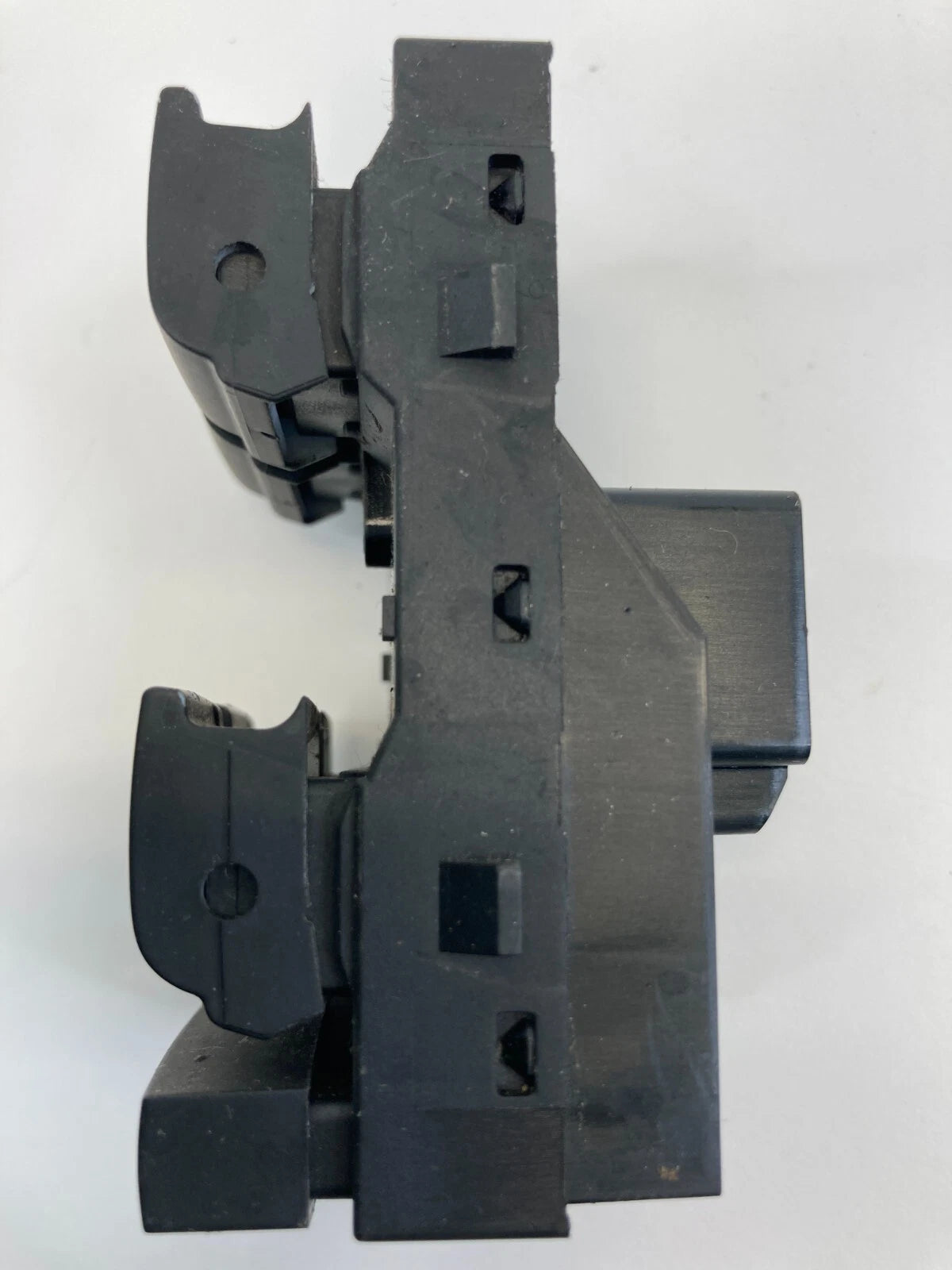 2013-2015 CHEVROLET MALIBU FRONT LEFT DRIVER SIDE POWER WINDOW SWITCH 20917580