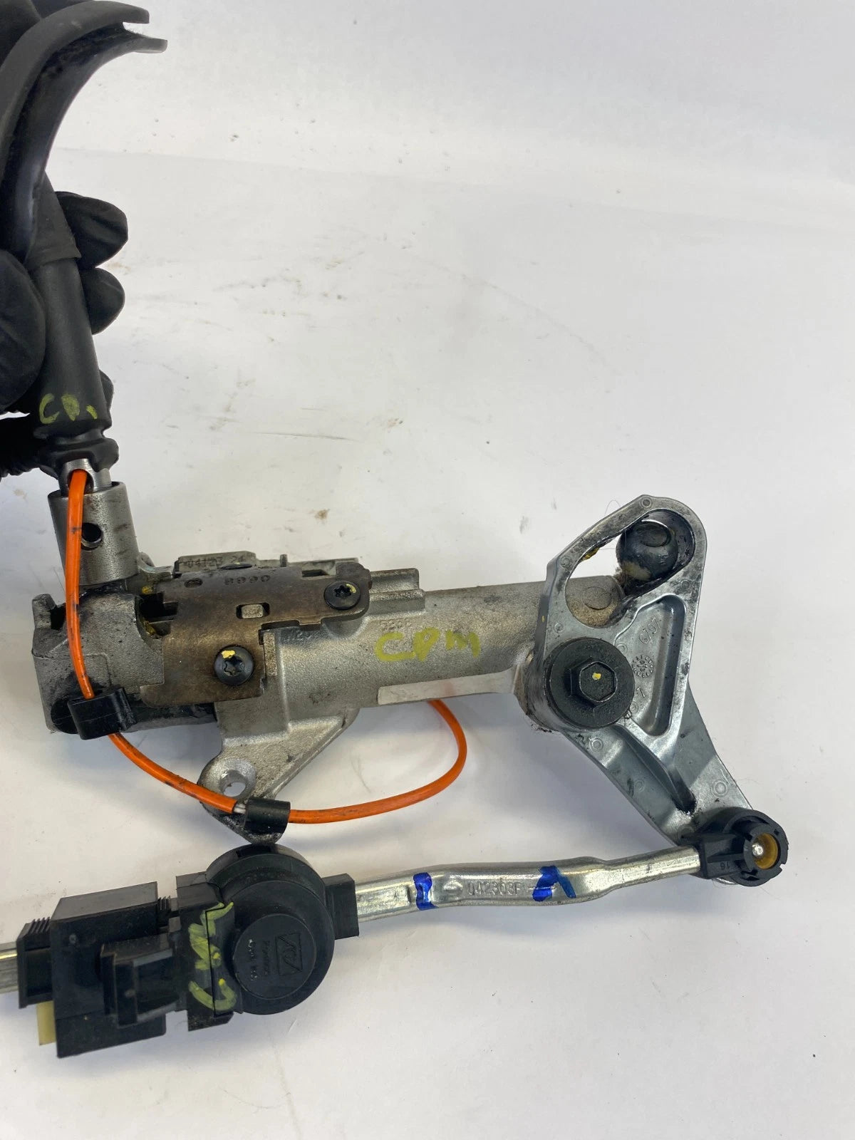 2003-2006 CHEVROLET TAHOE STEERING COLUMN GEAR SHIFTER LEVER HANDLE OEM