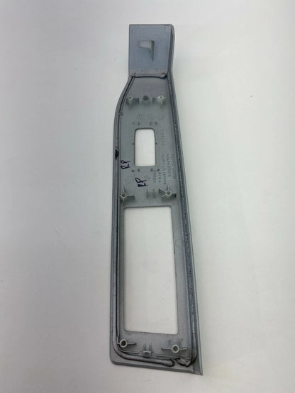 2007-2010 JEEP PATRIOT COMPASS REAR RIGHT SIDE WINDOW SWITCH BEZEL TRIM PANEL