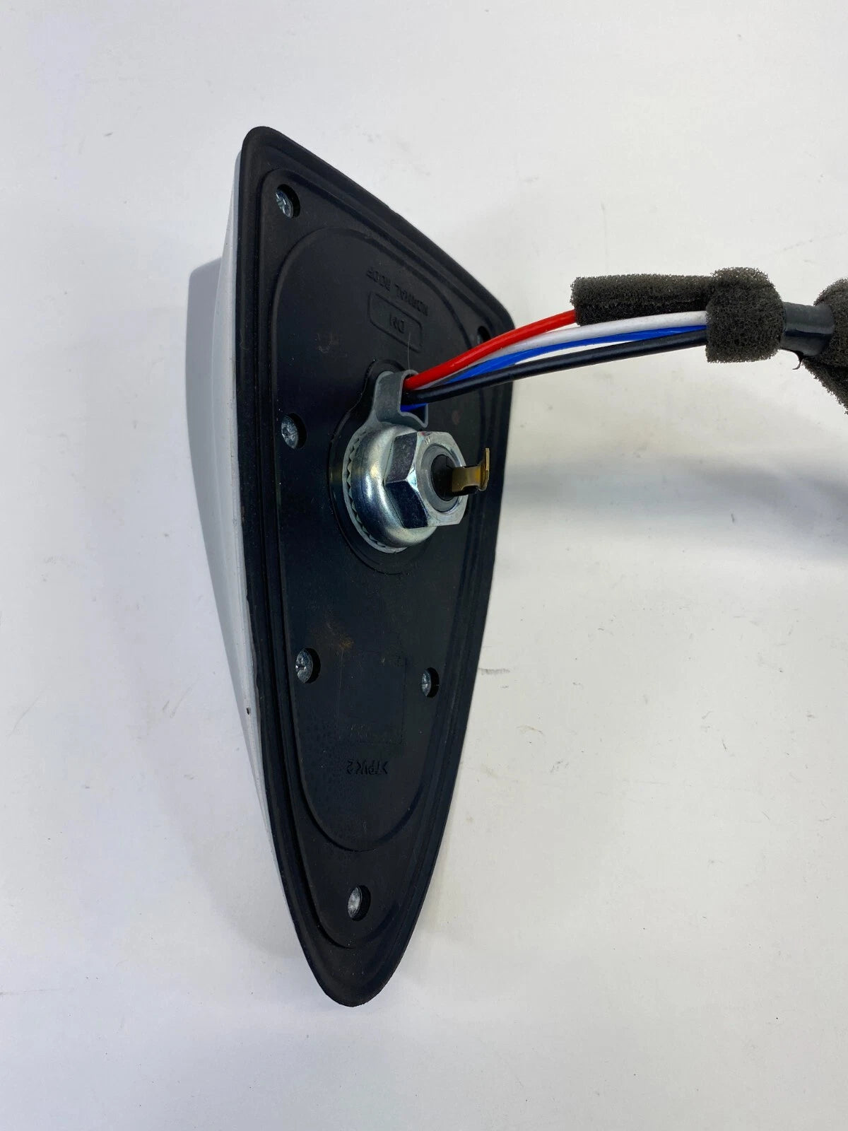 2013-2016 HYUNDAI SANTA FE SPORT ROOF MOUNTED RADIO SHARK FIN ANTENNA OEM