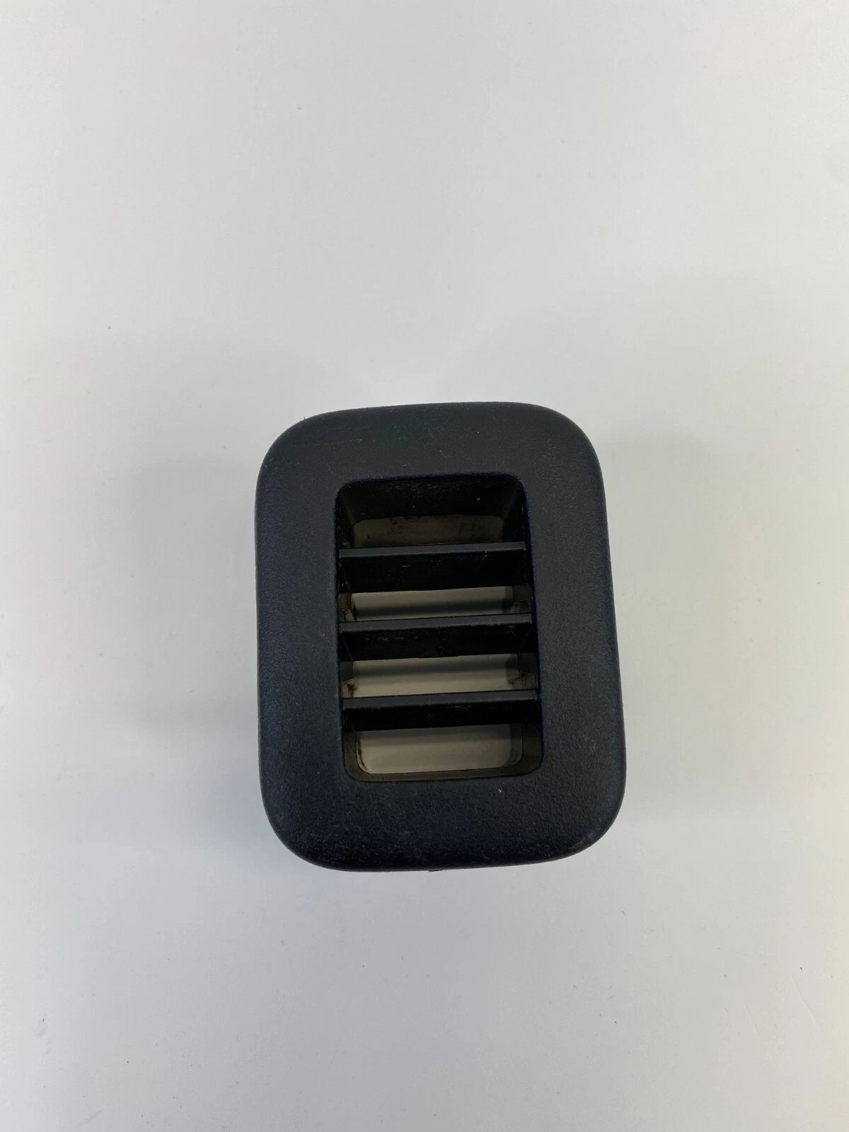 09-12 CHEVY TRAVERSE LOWER CENTER CONSOLE A/C AIR VENT DUCT GRILL OUTLET OEM