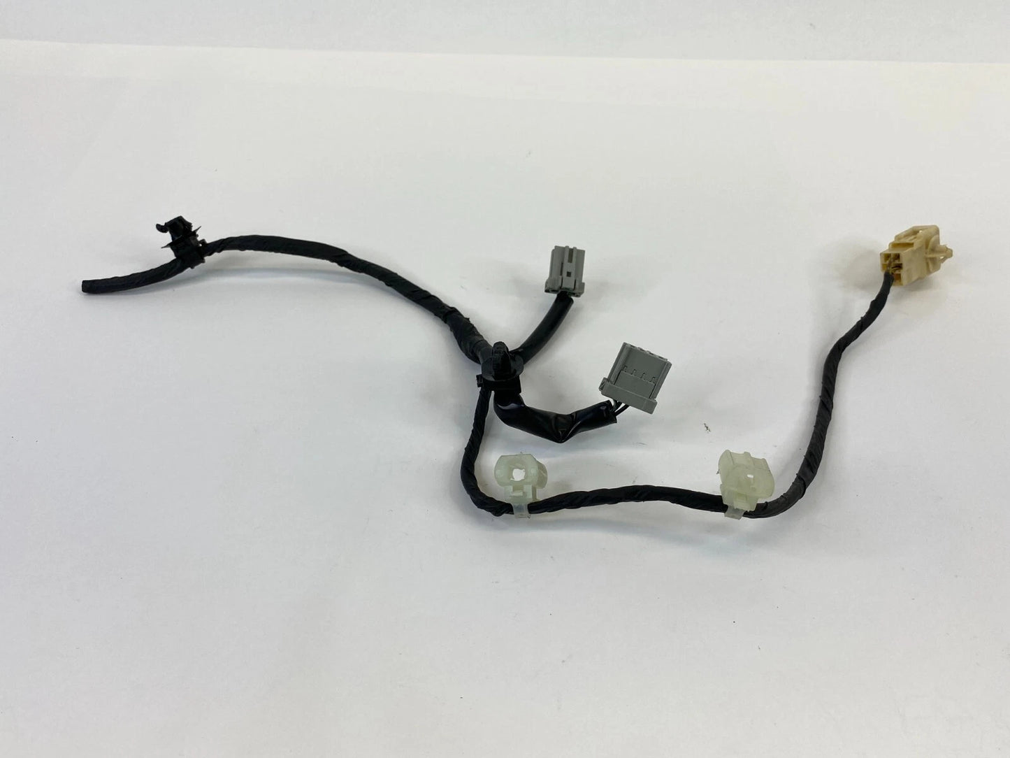 2008-2012 MITSUBISHI GALANT REAR RIGHT TAILLIGHT TAILLAMP CONNECTOR WIRE HARNESS