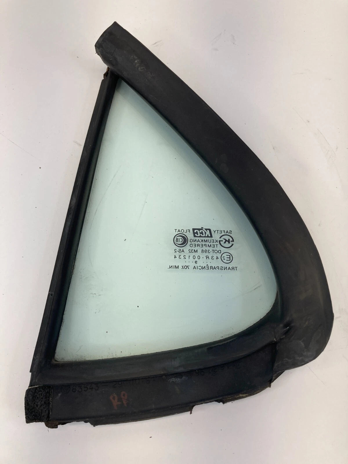 1996-2000 HYUNDAI ELANTRA REAR RIGHT PASSENGER DOOR VENT GLASS 83543-29000 OEM