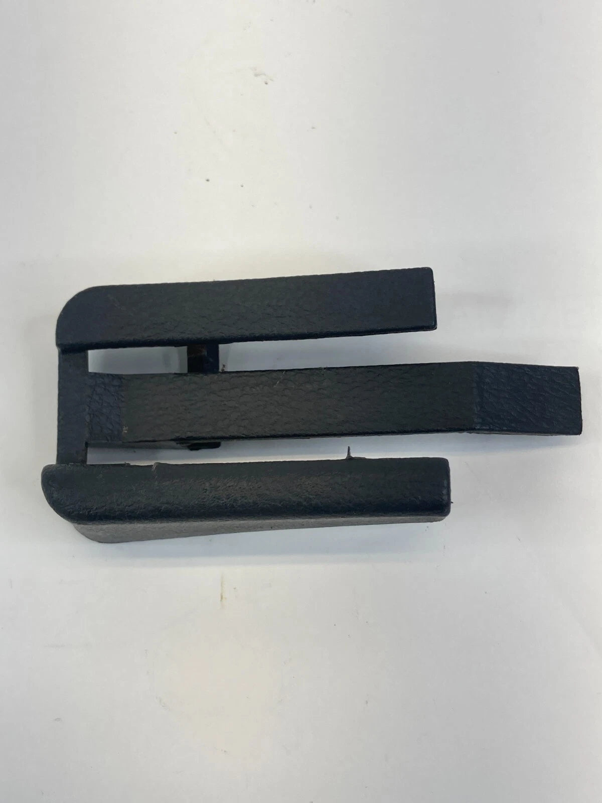 2007-2012 NISSAN ALTIMA RIGHT SIDE SEAT TRACK RAIL END COVER CAP TRIM