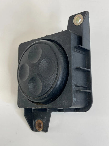 1998-2004 AUDI A6 QUATTRO FRONT RIGHT SEAT LUMBAR CONTROL SWITCH 8L095977A OEM