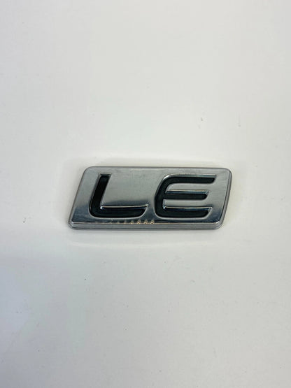 03 04 05 06 07 08 TOYOTA COROLLA LE TRUNK LID LOGO EMBLEM BADGE CHROME OEM