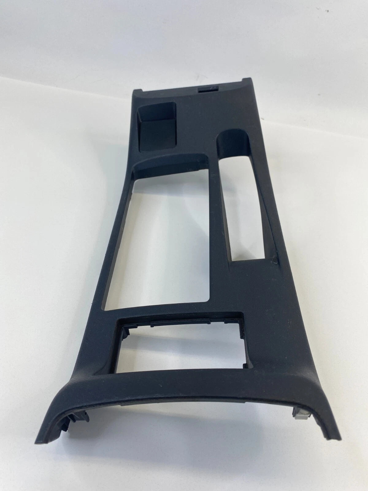 08-17 MITSUBISHI LANCER FLOOR CENTER CONSOLE PANEL CUP HOLDER BEZEL TRIM 8041A04