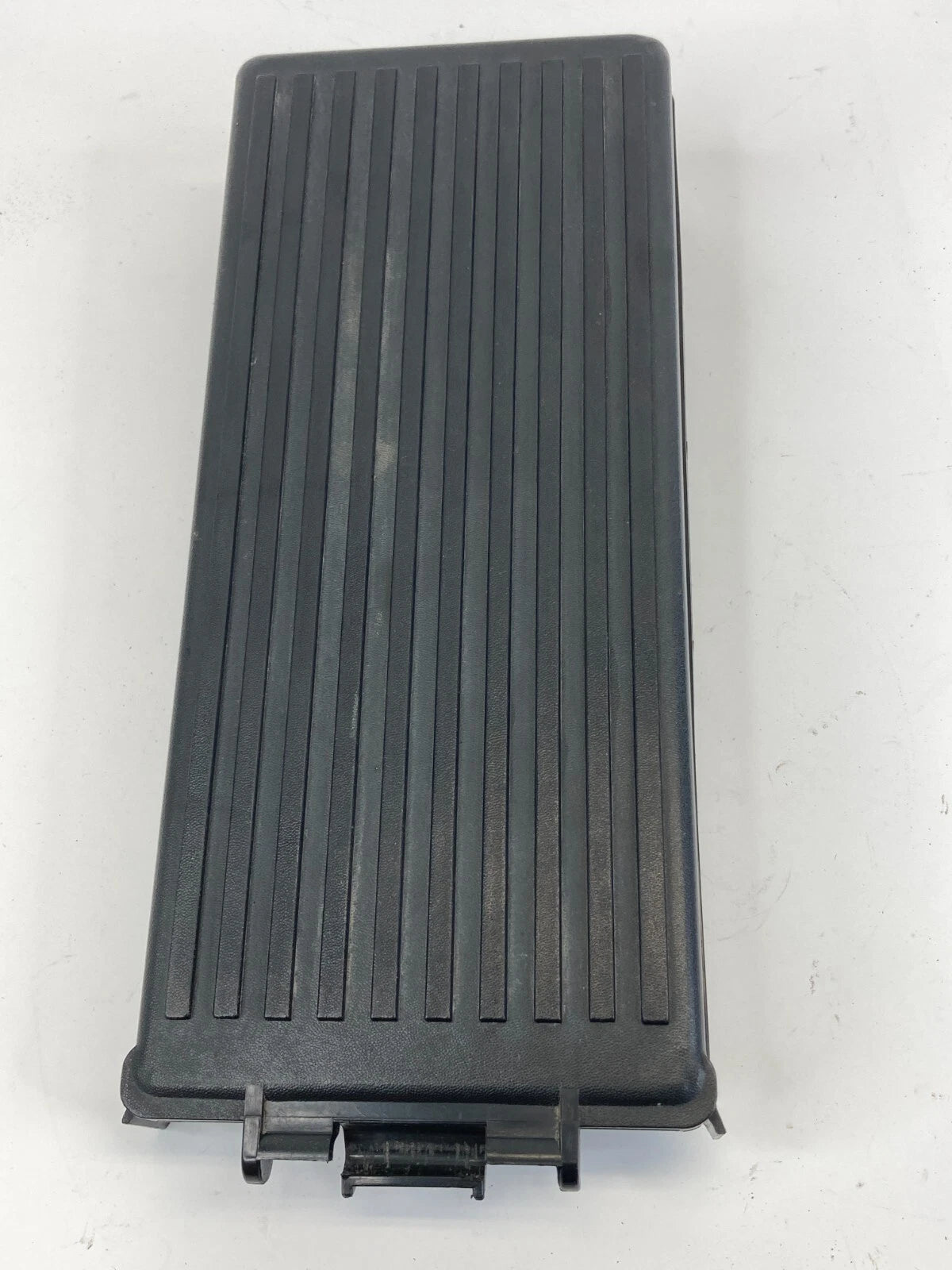 2002-2005 FORD EXPLORER MERCURY MOUNTAINEER ENGINE FUSE RELAY BOX COVER LID OEM